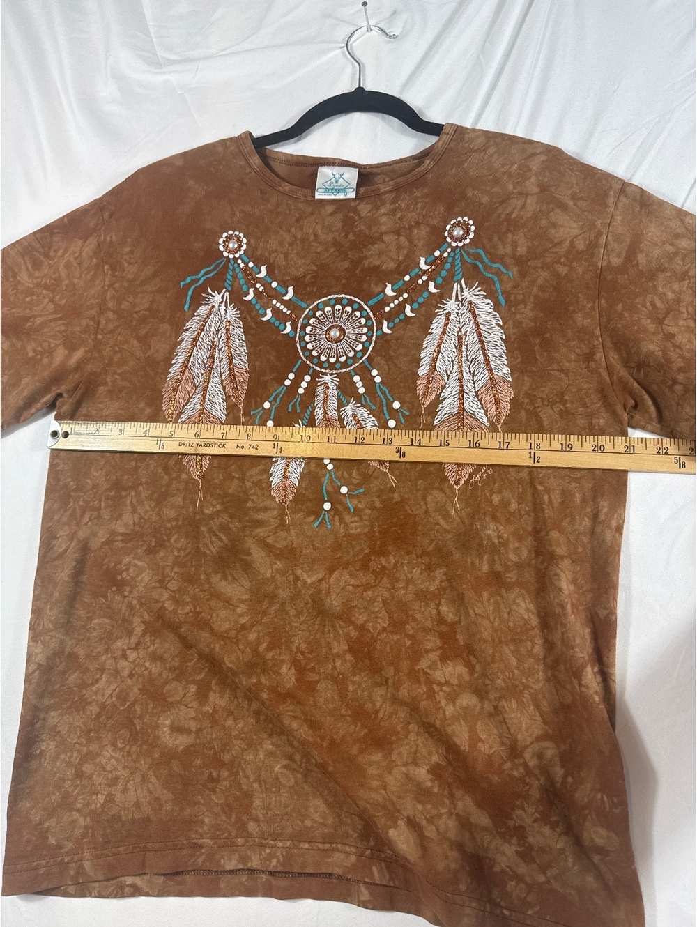 Women’s Lyneé Apparel TShirt Size Medium - Picture 4 of 6
